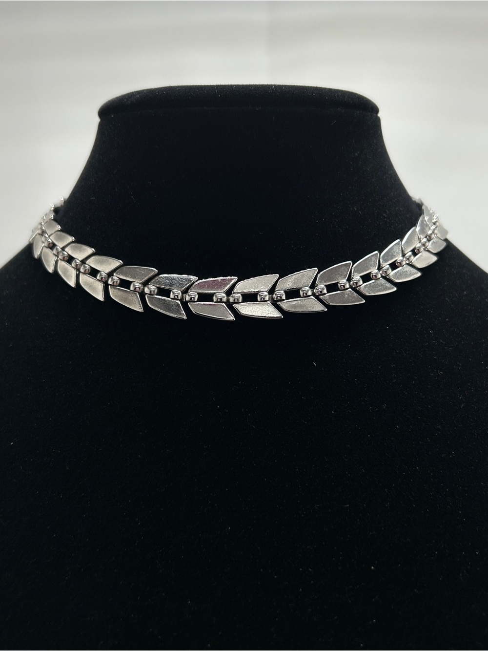 Trifari, Silver Chevron Short Necklace, Awesome Piece